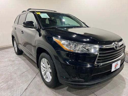 2016 Toyota Highlander LE