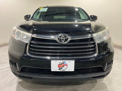 2016 Toyota Highlander LE
