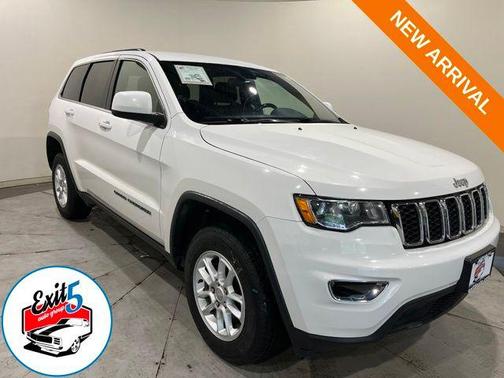 Bright White Clearcoat 2018 Jeep Grand Cherokee Laredo