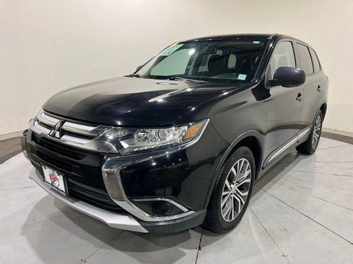 2016 Mitsubishi Outlander ES