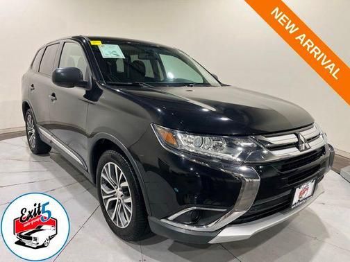 2016 Mitsubishi Outlander ES