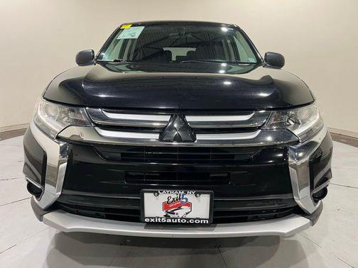 2016 Mitsubishi Outlander ES