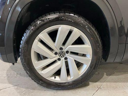 Deep Black 2021 Volkswagen Atlas 3.6L SEL