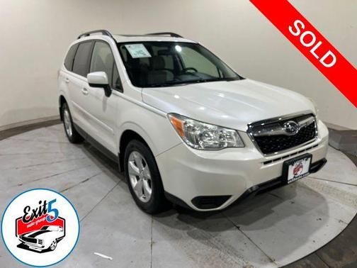 Satin White Pearl 2014 Subaru Forester 2.5i Premium