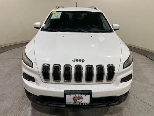 Bright White Clearcoat 2017 Jeep Cherokee Latitude
