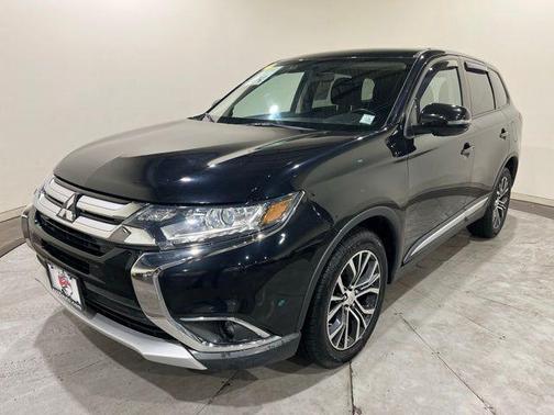 2016 Mitsubishi Outlander SE