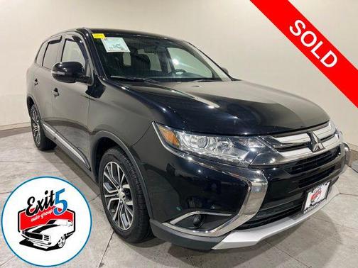 2016 Mitsubishi Outlander SE