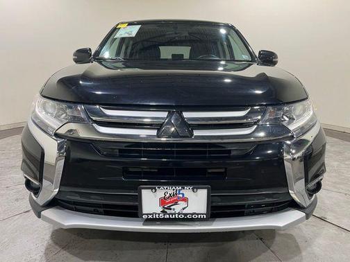 2016 Mitsubishi Outlander SE