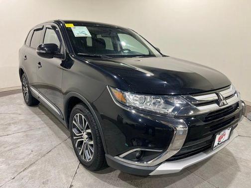 2016 Mitsubishi Outlander SE