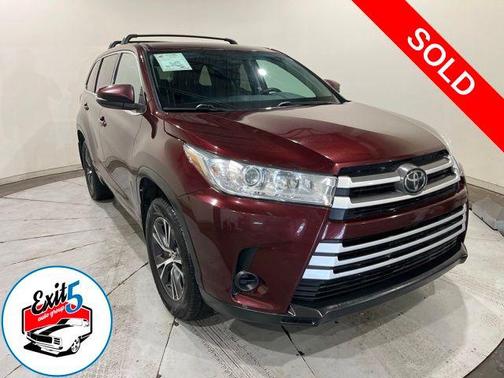 Ooh La La Rouge Mica 2018 Toyota Highlander LE