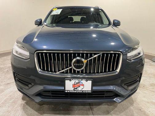 2021 Volvo XC90 T6 Momentum