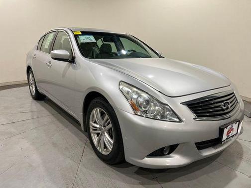 2013 INFINITI G37x Base