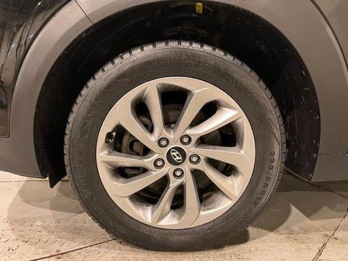 Black Noir Pearl 2018 Hyundai TUCSON SEL