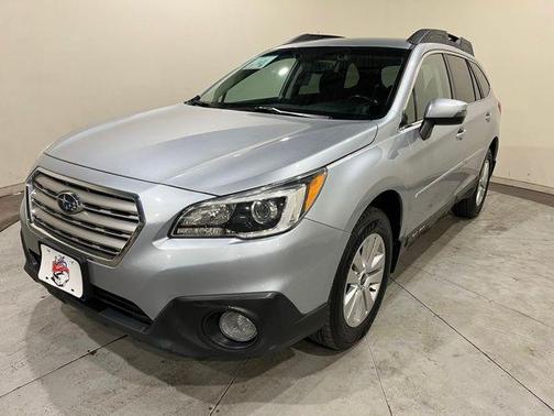 Ice Silver Metallic 2016 Subaru Outback 2.5i Premium