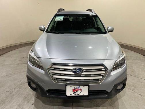 Ice Silver Metallic 2016 Subaru Outback 2.5i Premium