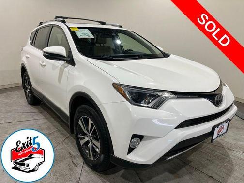Super White 2017 Toyota RAV4 XLE