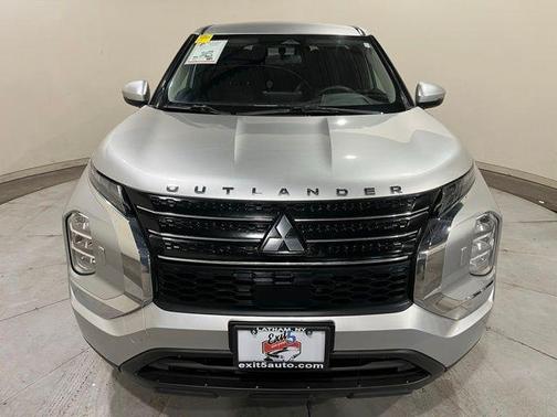 2022 Mitsubishi Outlander ES 2.5 S-AWC