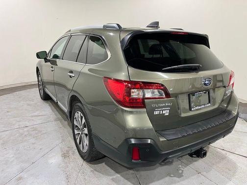 Wilderness Green Metallic 2018 Subaru Outback 3.6R Touring