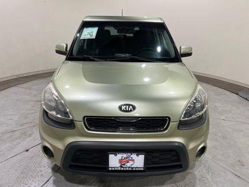 Alien Pearl Metallic 2013 Kia Soul +
