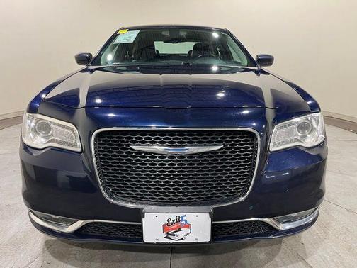 2016 Chrysler 300 Limited