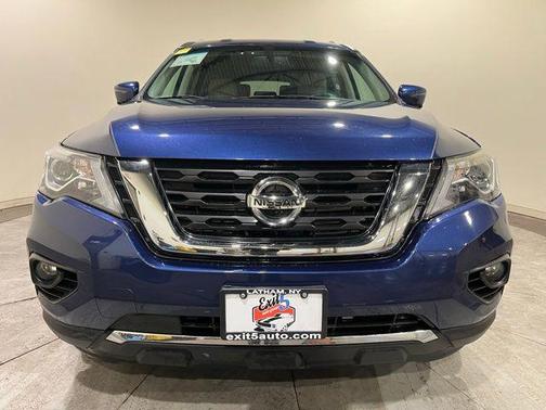 2017 Nissan Pathfinder SL