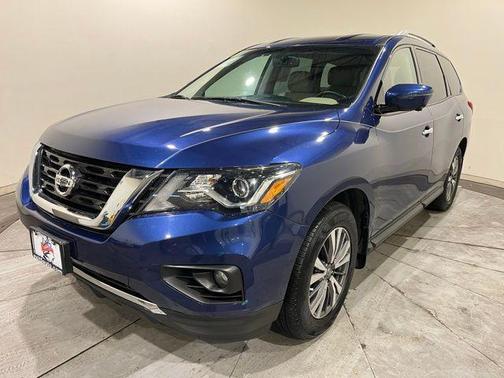 2017 Nissan Pathfinder SL