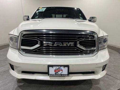 2017 RAM 1500 Limited Crew Cab 4x4 5'7' Box