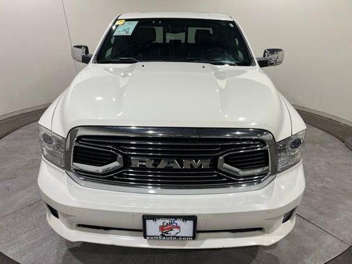 2017 RAM 1500 Limited Crew Cab 4x4 5'7' Box