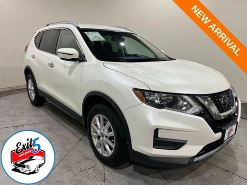 Pearl White Tricoat 2019 Nissan Rogue SV