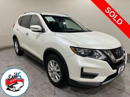 Pearl White Tricoat 2019 Nissan Rogue SV