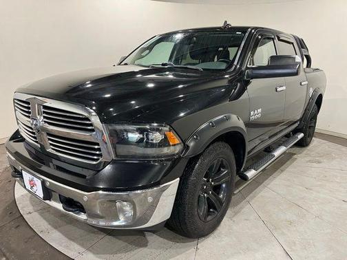 Brilliant Black Crystal Pearlcoat 2017 RAM 1500 Big Horn