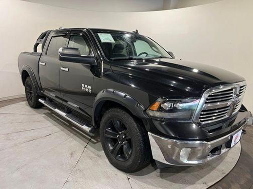 Brilliant Black Crystal Pearlcoat 2017 RAM 1500 Big Horn