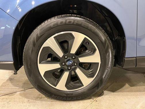 Quartz Blue Pearl 2018 Subaru Forester 2.5i Premium