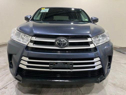 Blue 2018 Toyota Highlander LE