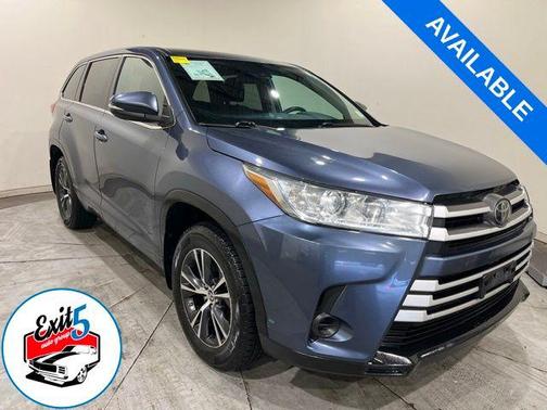 Shoreline Blue Pearl 2018 Toyota Highlander LE
