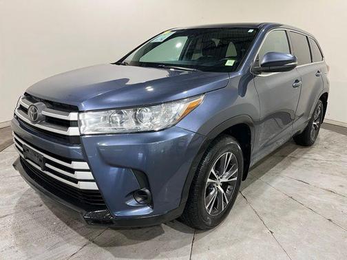 Shoreline Blue Pearl 2018 Toyota Highlander LE