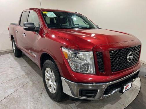 2019 Nissan Titan SV