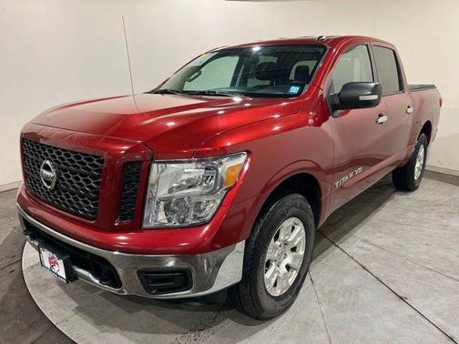 2019 Nissan Titan SV