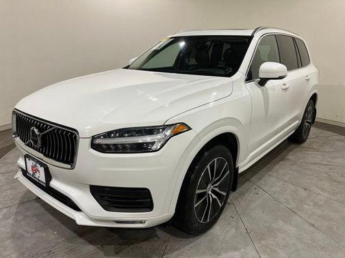 2020 Volvo XC90 T5 Momentum
