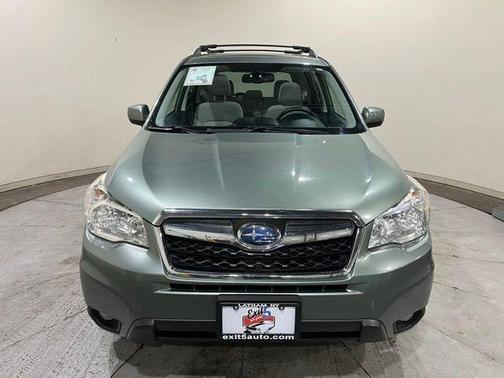 Jasmine Green Metallic 2016 Subaru Forester 2.5i Premium