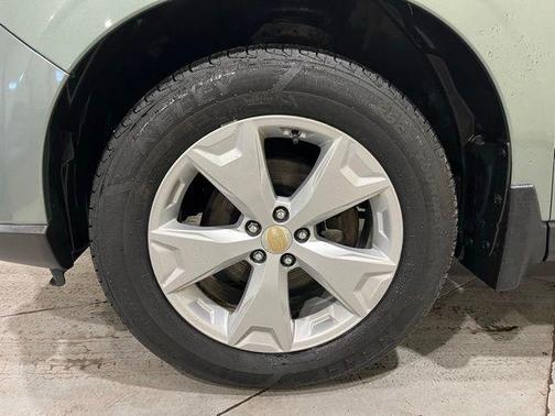 Jasmine Green Metallic 2016 Subaru Forester 2.5i Premium