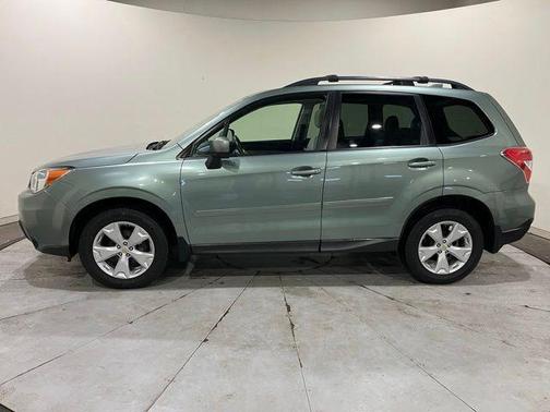Jasmine Green Metallic 2016 Subaru Forester 2.5i Premium