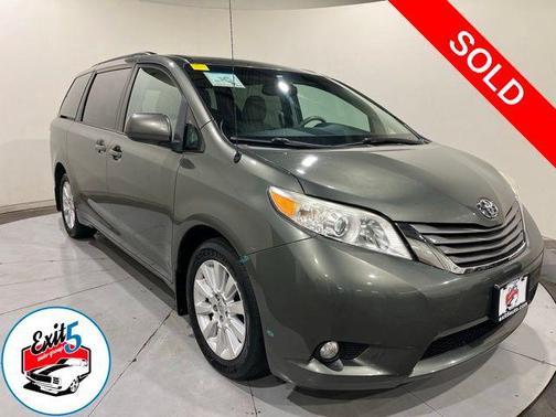 2014 Toyota Sienna XLE