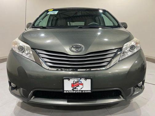 2014 Toyota Sienna XLE