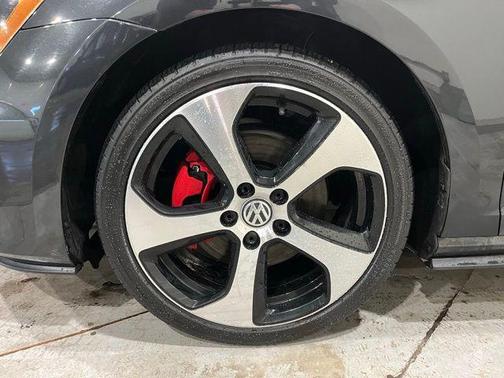 2017 Volkswagen Golf GTI 2.0T S 4-Door
