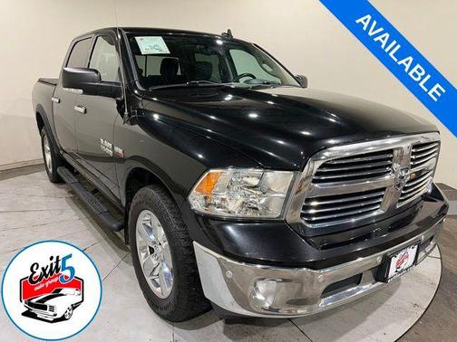 Brilliant Black Crystal Pearlcoat 2016 RAM 1500 Big Horn