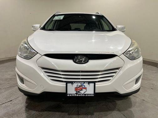 Winter White 2013 Hyundai TUCSON GLS