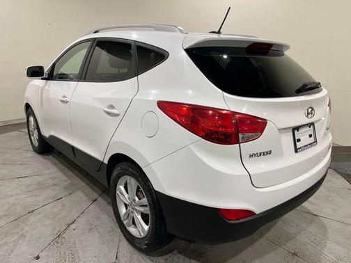 Winter White 2013 Hyundai TUCSON GLS