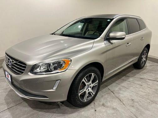 2015 Volvo XC60 T6 Platinum