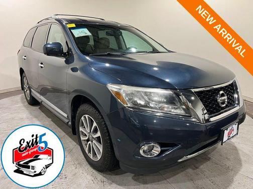 2016 Nissan Pathfinder SL